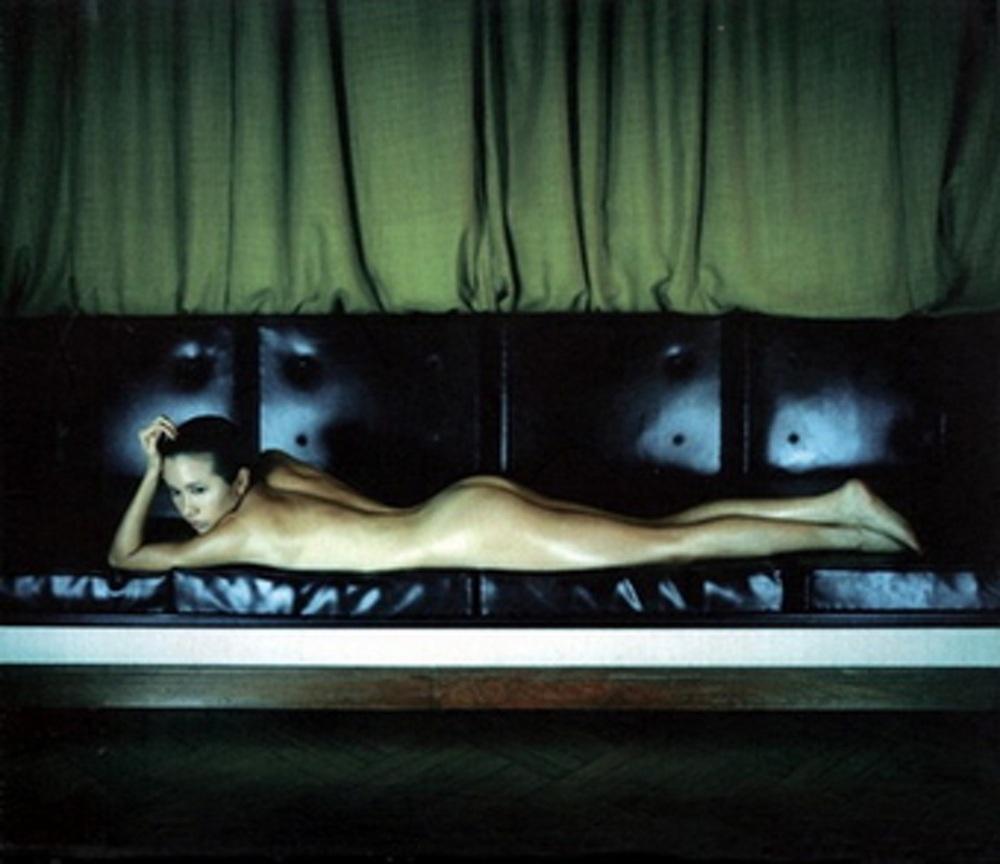 專輯《全身莫文蔚》,Karen以全裸拍攝封面。