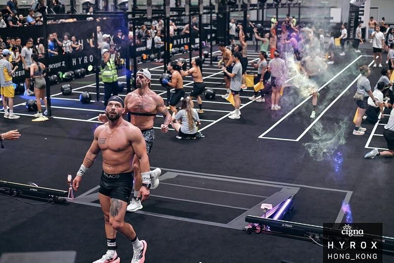 參賽選手多由 CrossFit 或 Spartan,鐵人三項等轉戰 HYROX,認為賽事安全且趣味性高,但 Men Pro 組的重量挑戰最大。