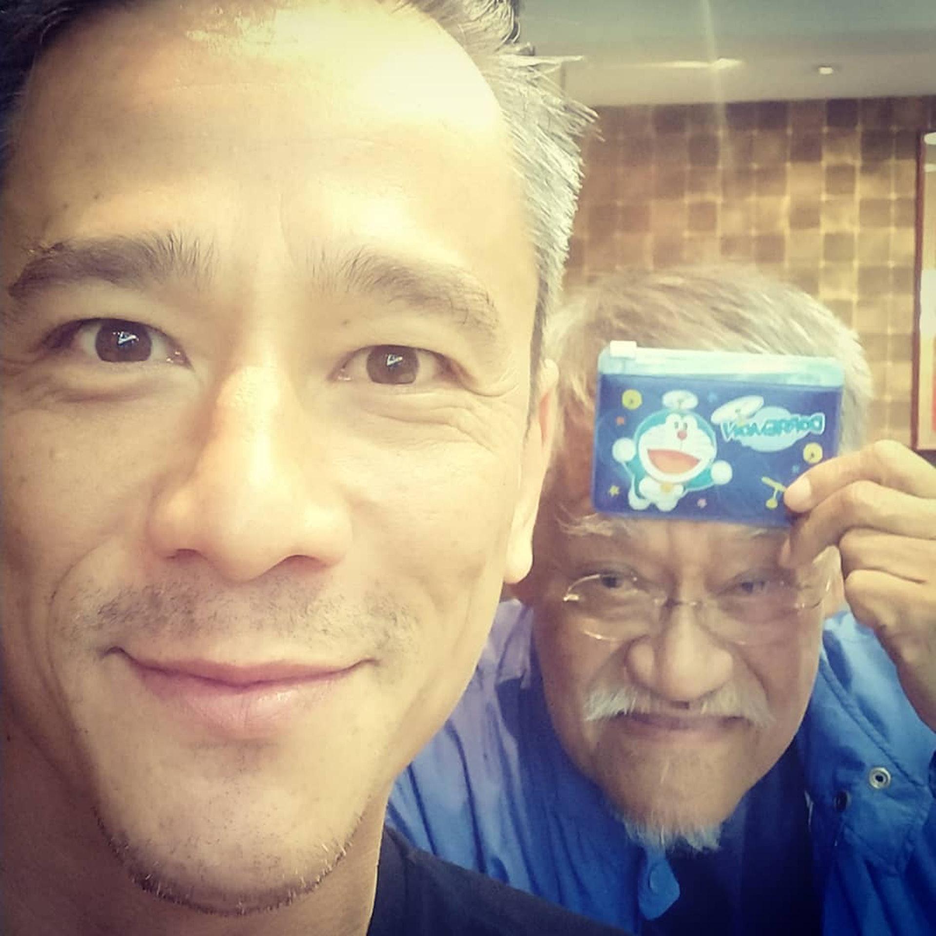 吳嘉龍以前經常在社交平台分享與爸爸的生活點滴。