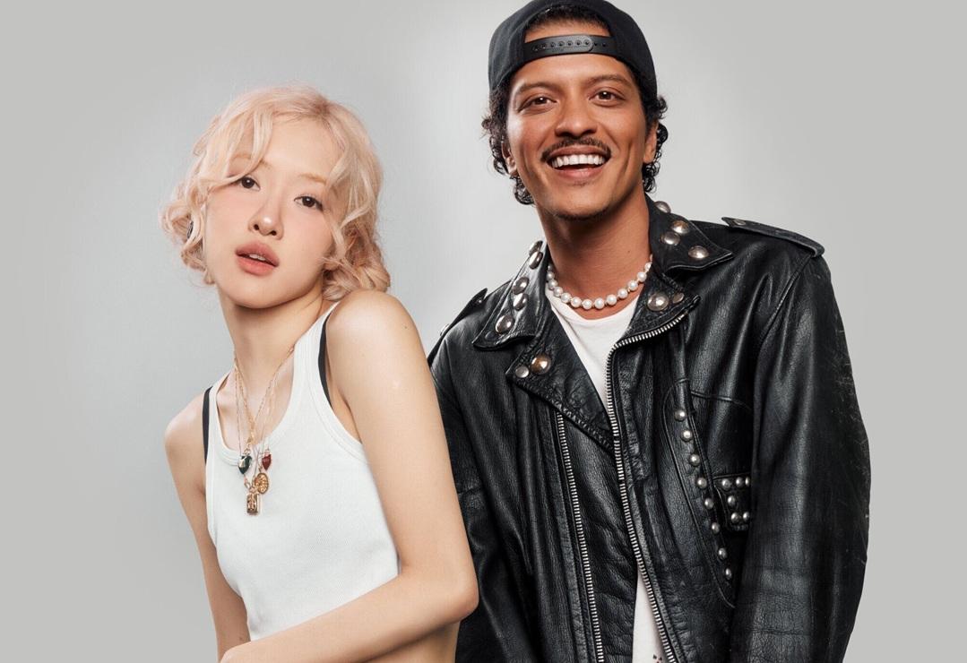 與Bruno Mars合唱《APT.》成全球大熱歌。