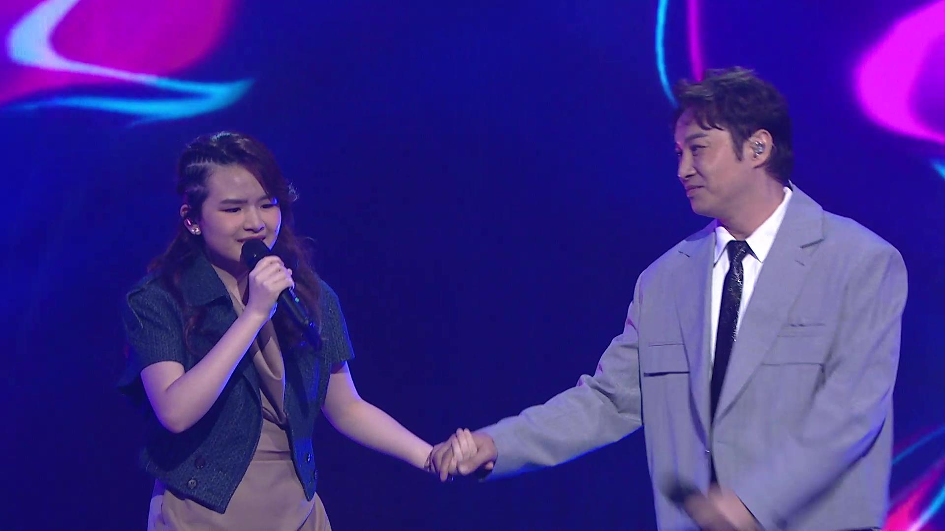 Michelle、譚耀文獻唱《講男講女》。