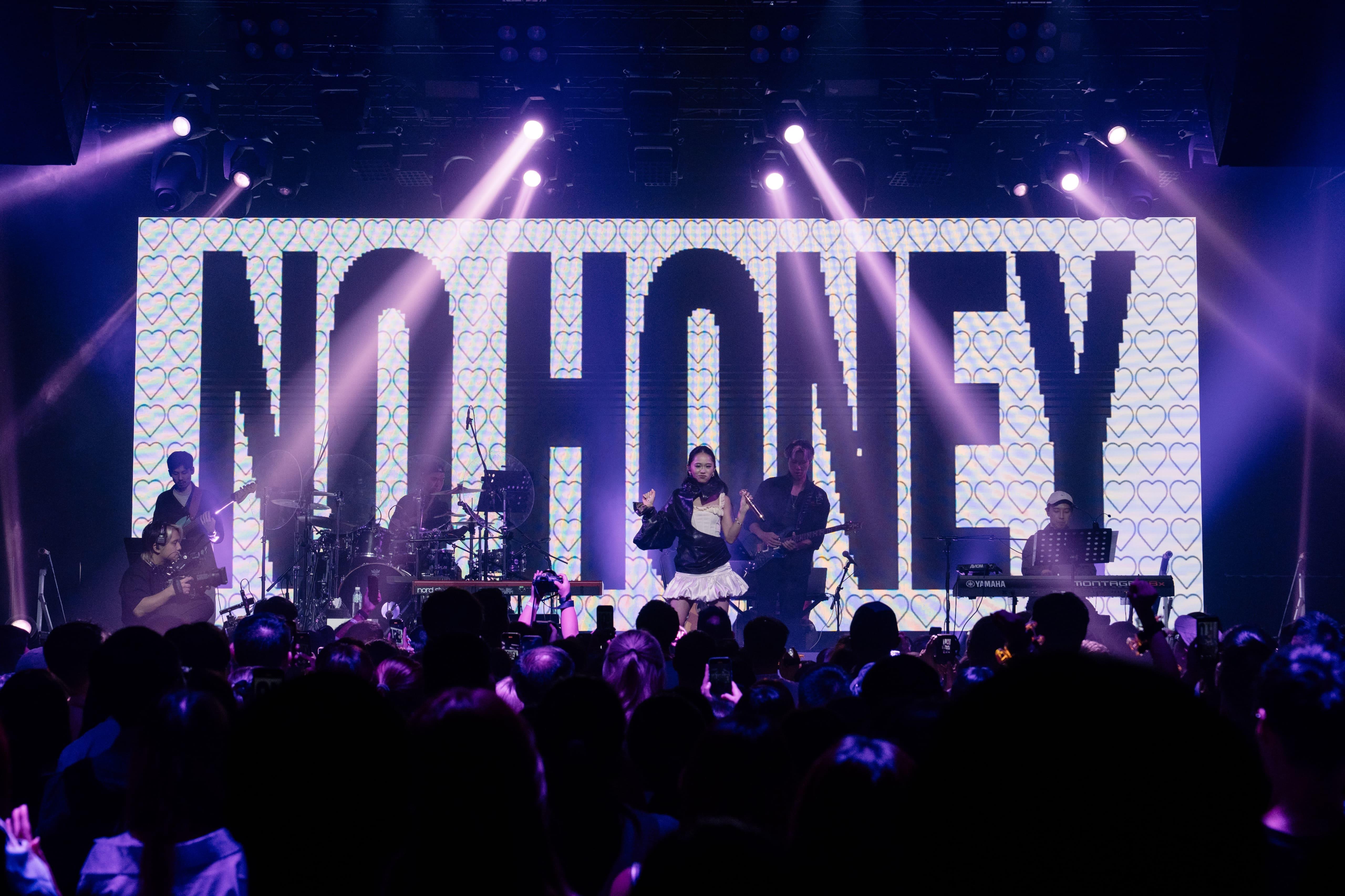 張天穎日前正日生日舉行入行以來首個個人演唱會《張天穎本故事不純屬虛構 演唱會2025》