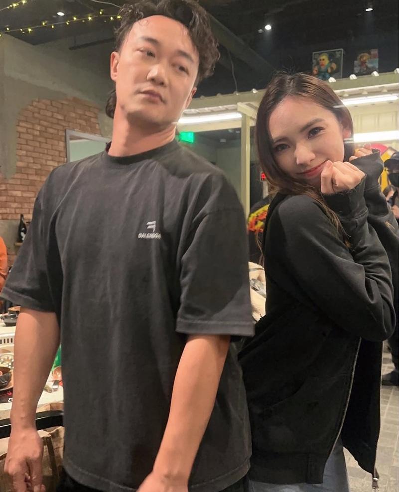 靜靜大讚Eason認真時好認真;放鬆時又非常放鬆,好玩得。