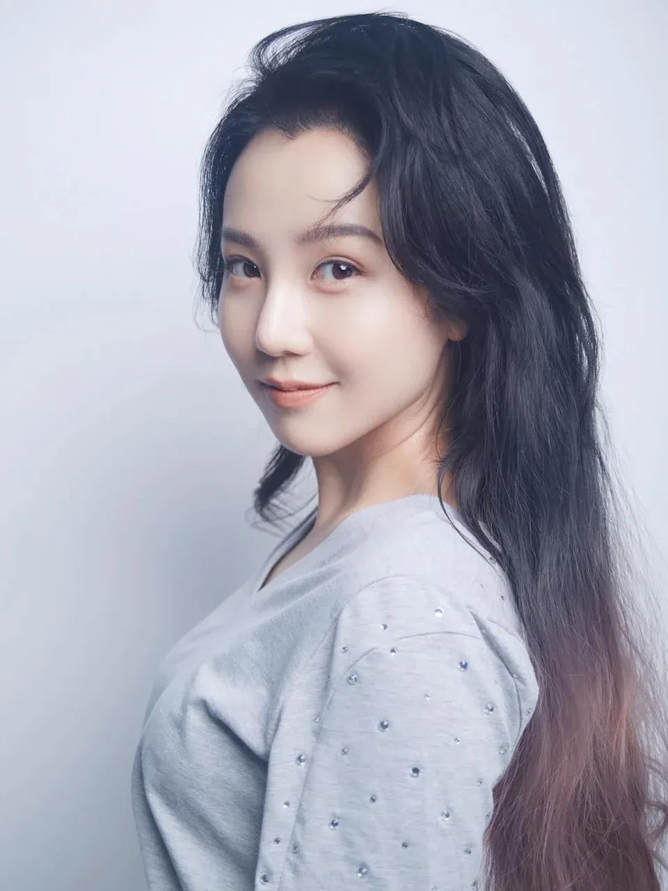 雖然張佳添否認戀情,但甄采浠仍替對方說好話。(IG@carisayan123)