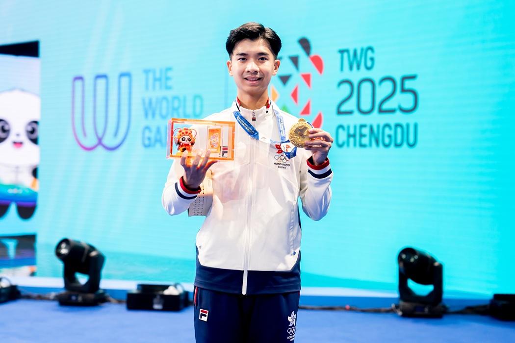 楊頌熹於武術男子太極拳太極劍全能奪金。(港協暨奧委會圖片)