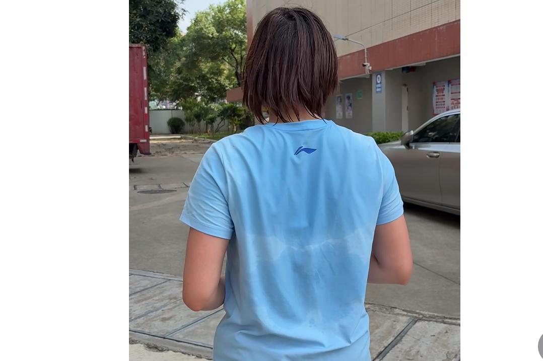 全紅嬋展示埋汗流浹背嘅相,相信操得好勤力。