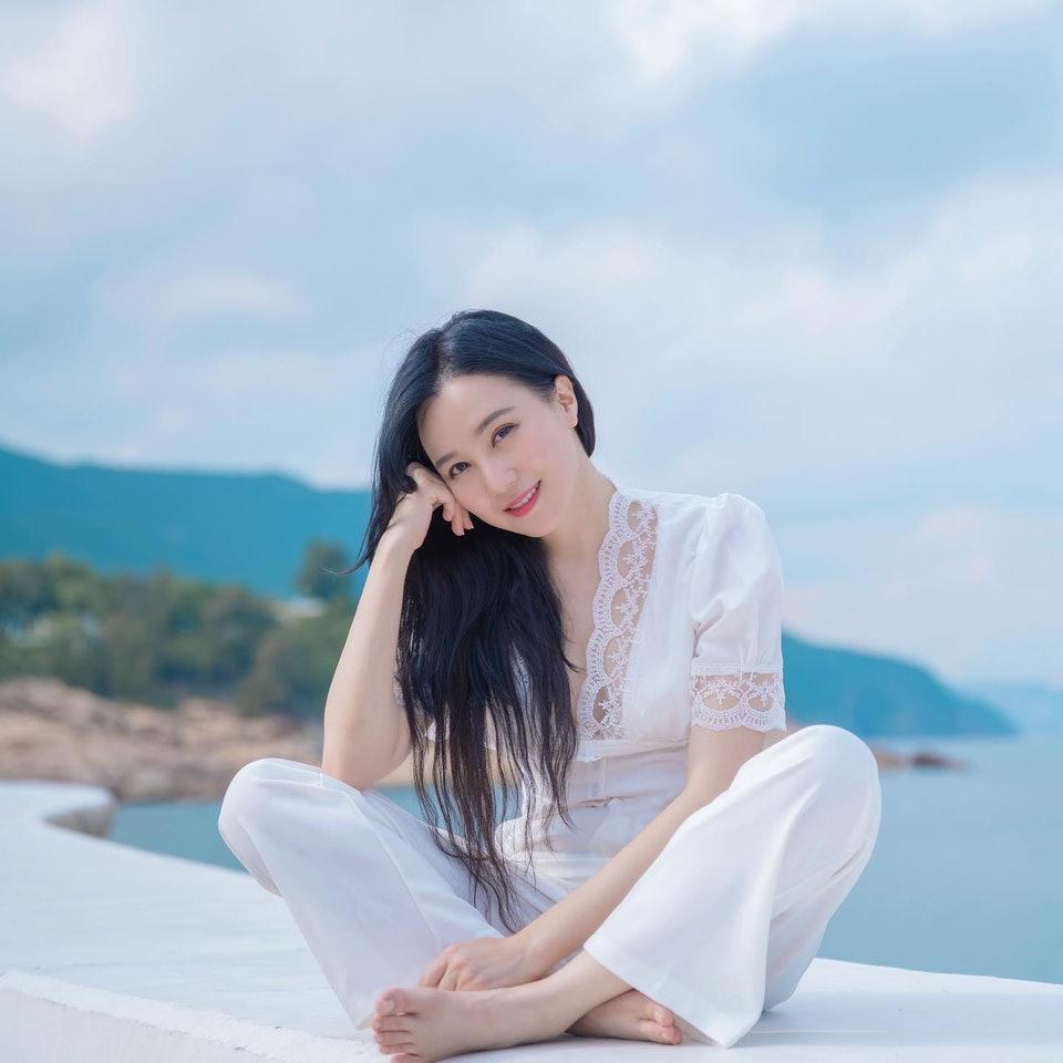 前女團Freeze成員甄采浠(前名甄詠珊)