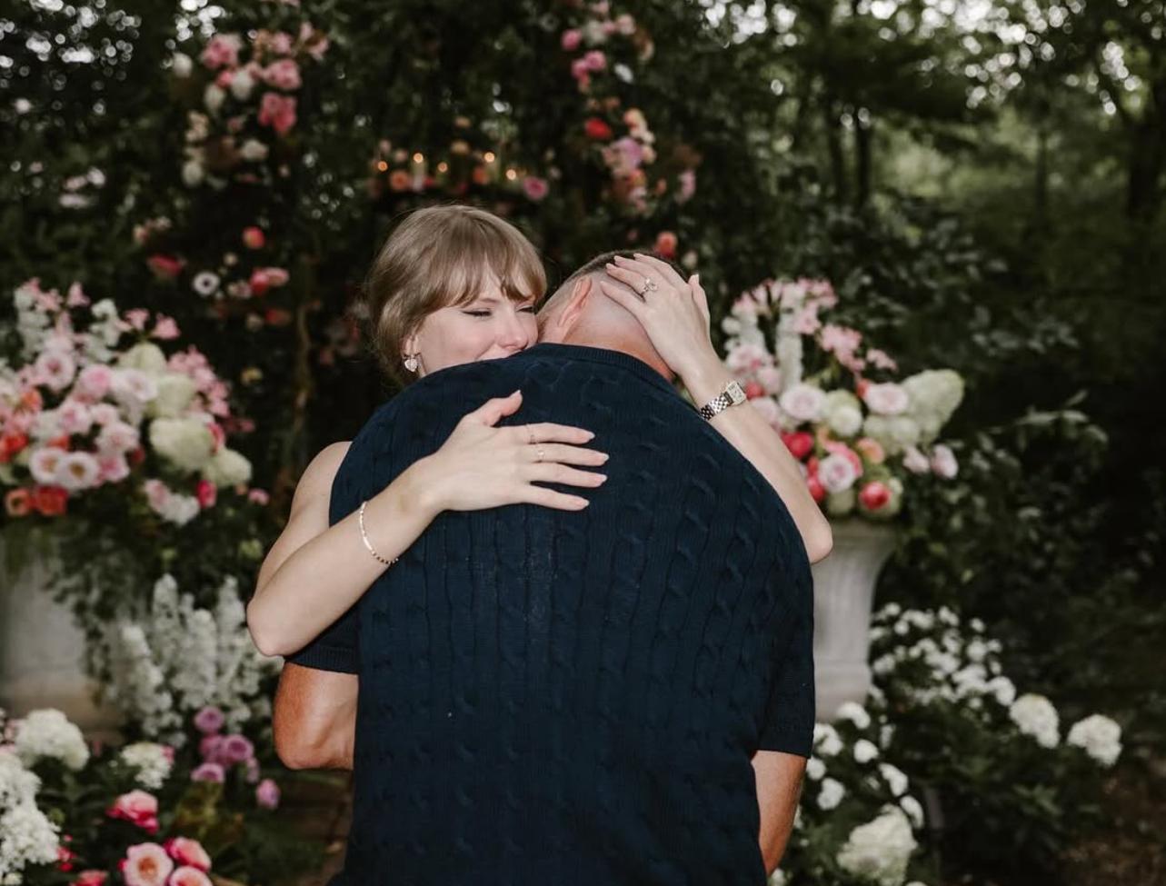 Taylor Swift甜蜜報喜 男友Travis Kelce求婚成功全球洗版