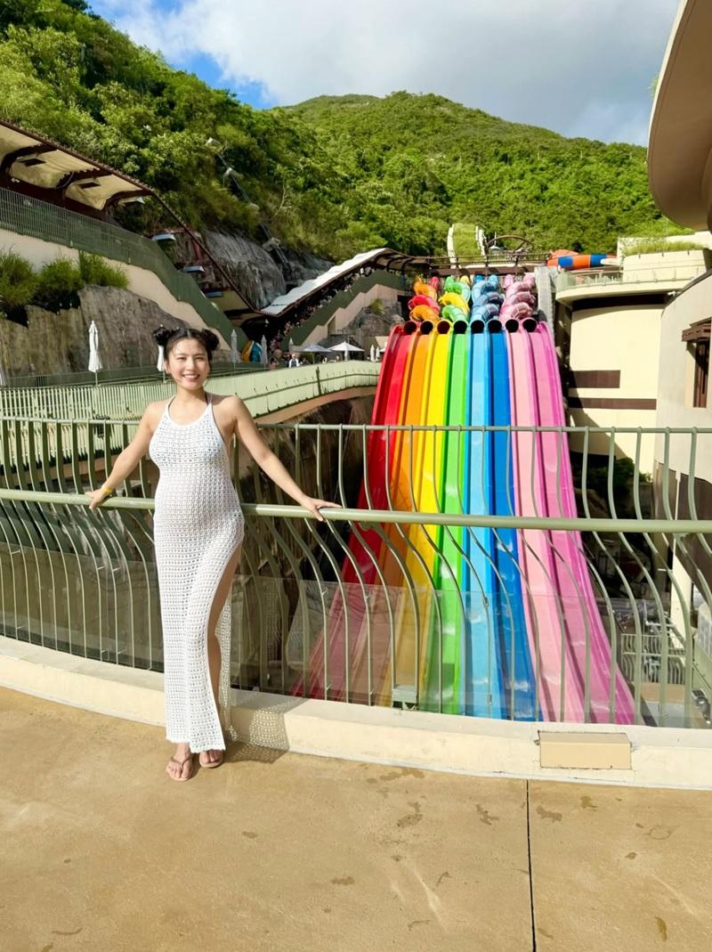 林芊妤大肚周圍去 睇完雪再落水