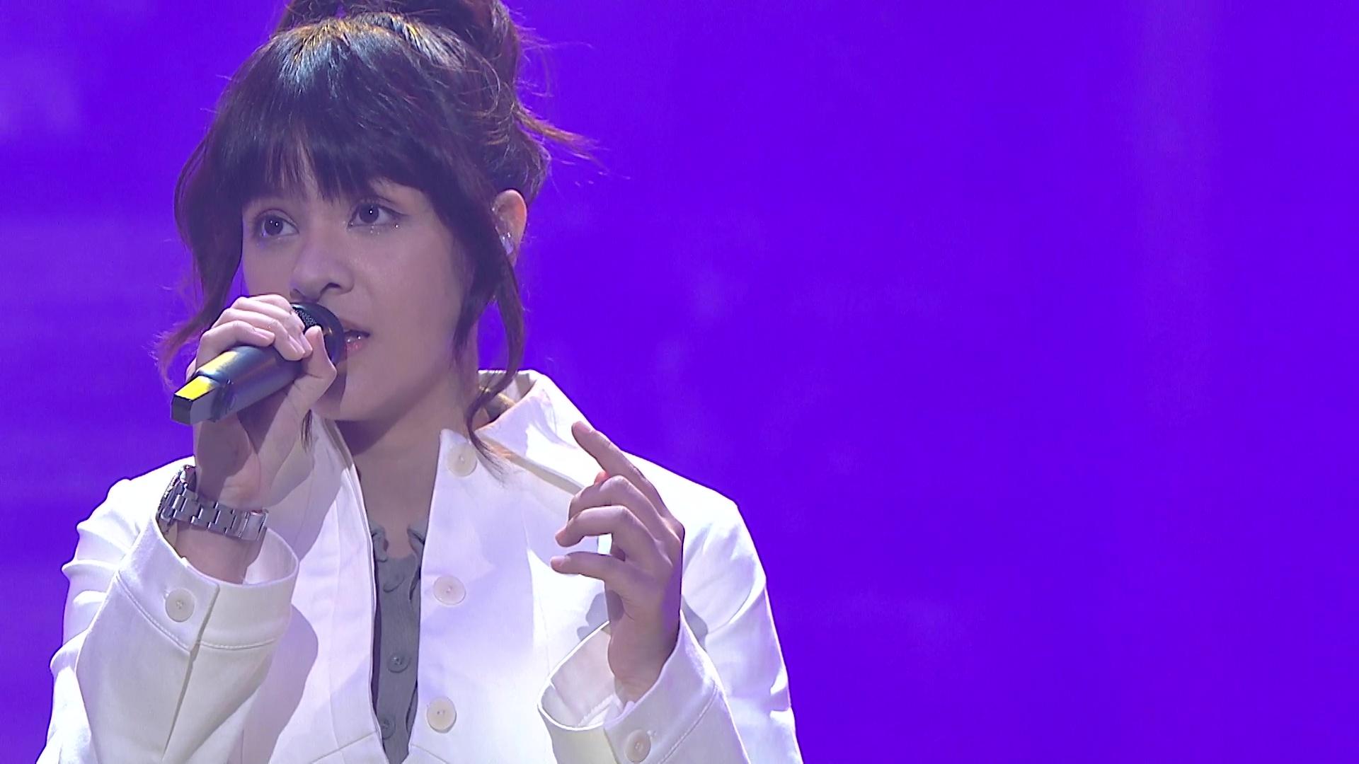 Bibi獻唱《隱形遊樂場》,可惜表現失準。