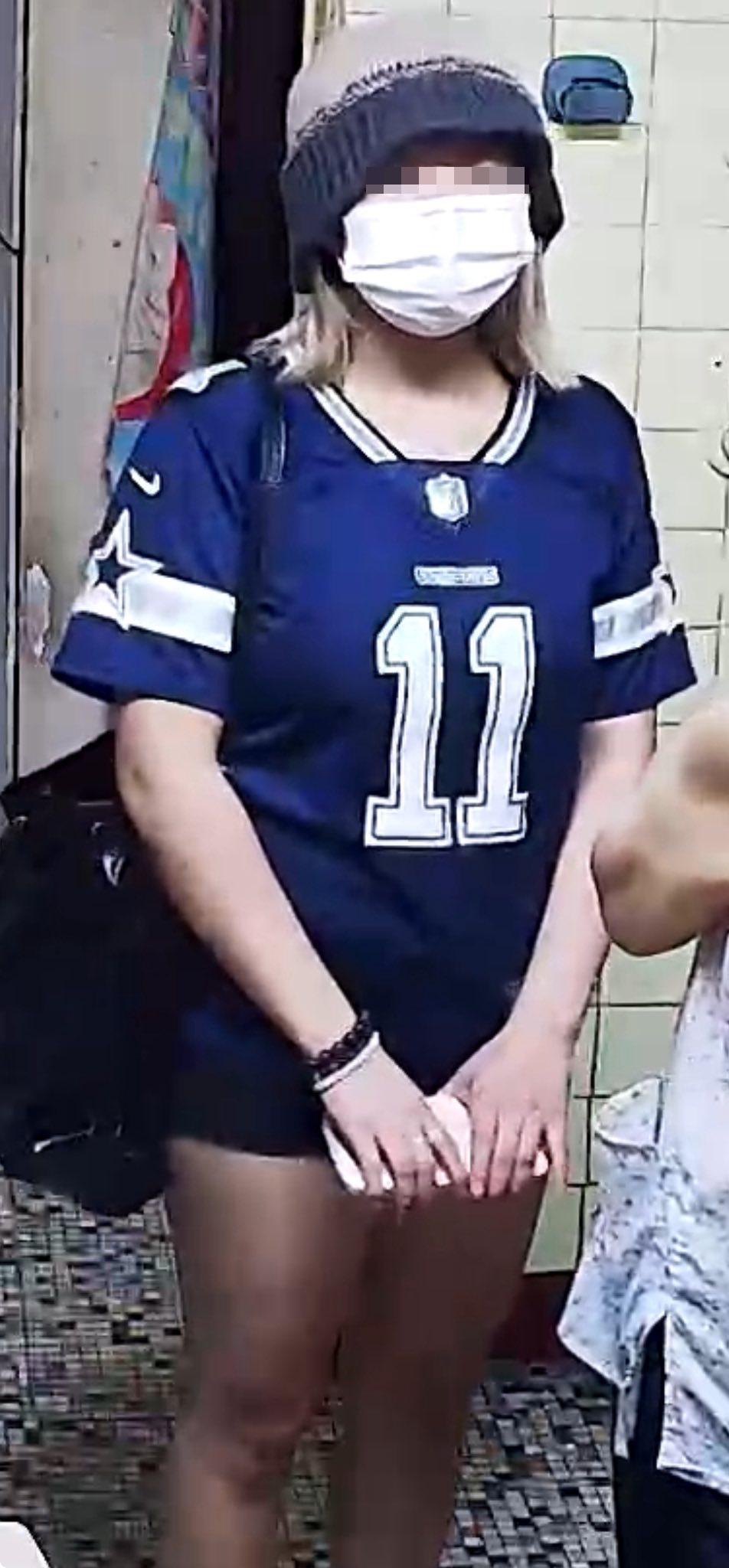 該名女子上門「收取」4萬元。(FB Ken Ng@「 香港失物報失及認領群組 」)