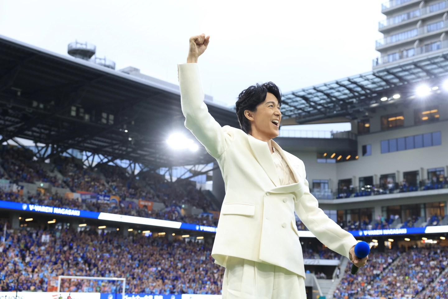 福山雅治向他的支持者表示抱歉,又叫大家留意《女性SEVEN》刊出的訪問內容。