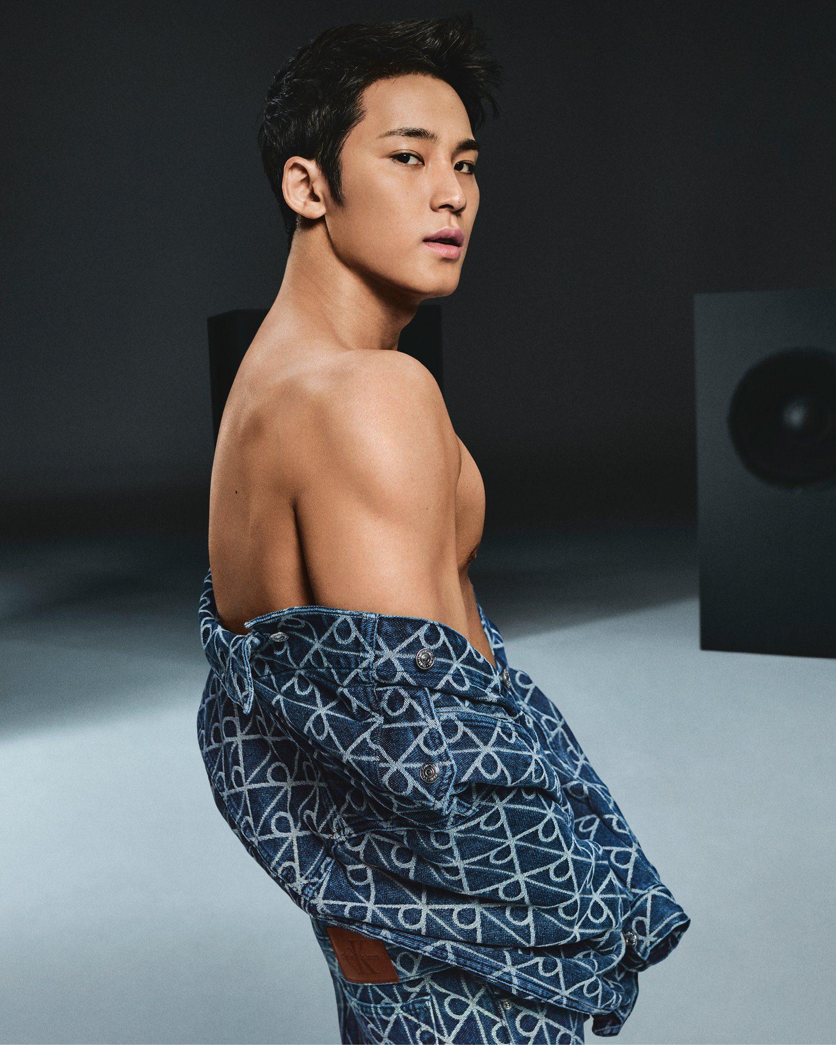 金珉奎為Calvin Klein再有新廣告曝光。