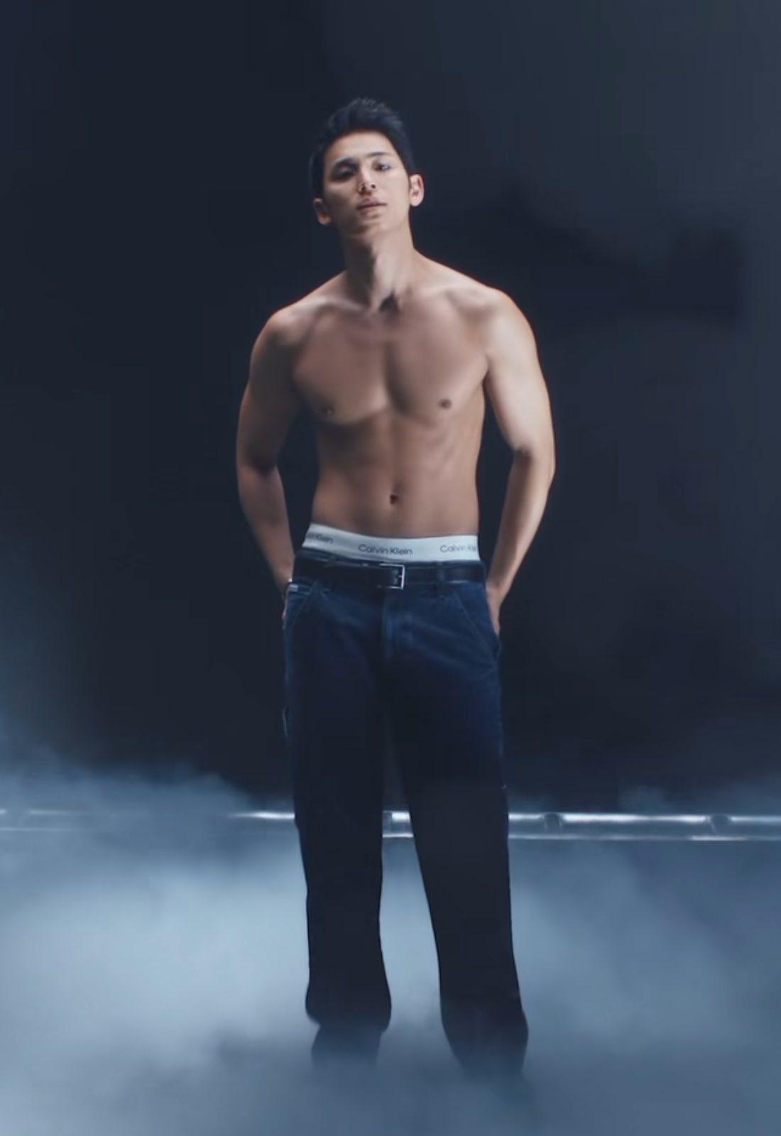 金珉奎為Calvin Klein再拍新廣告。