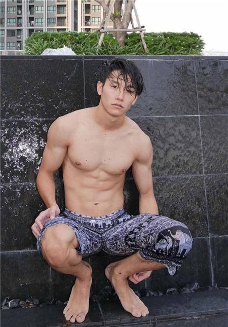 小林龍輔敗走香港市場接近十年,返日後仍繼續追夢。