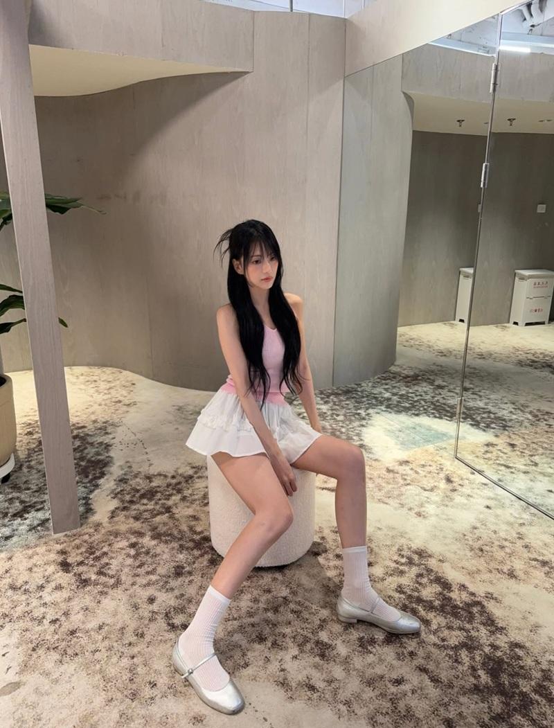 Jisoo人母胞姊金智允出道 拍綜藝爭做最佳售貨員