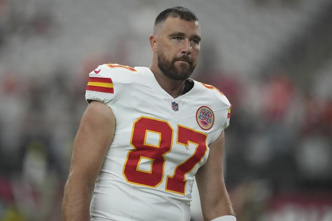 Travis已算好有錢,但未婚妻更加有錢。