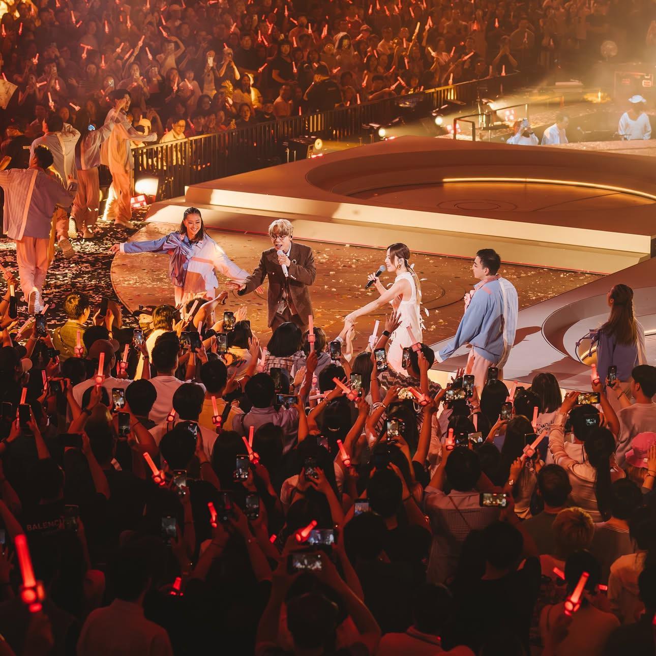 林家謙請Stephy驚喜站台。