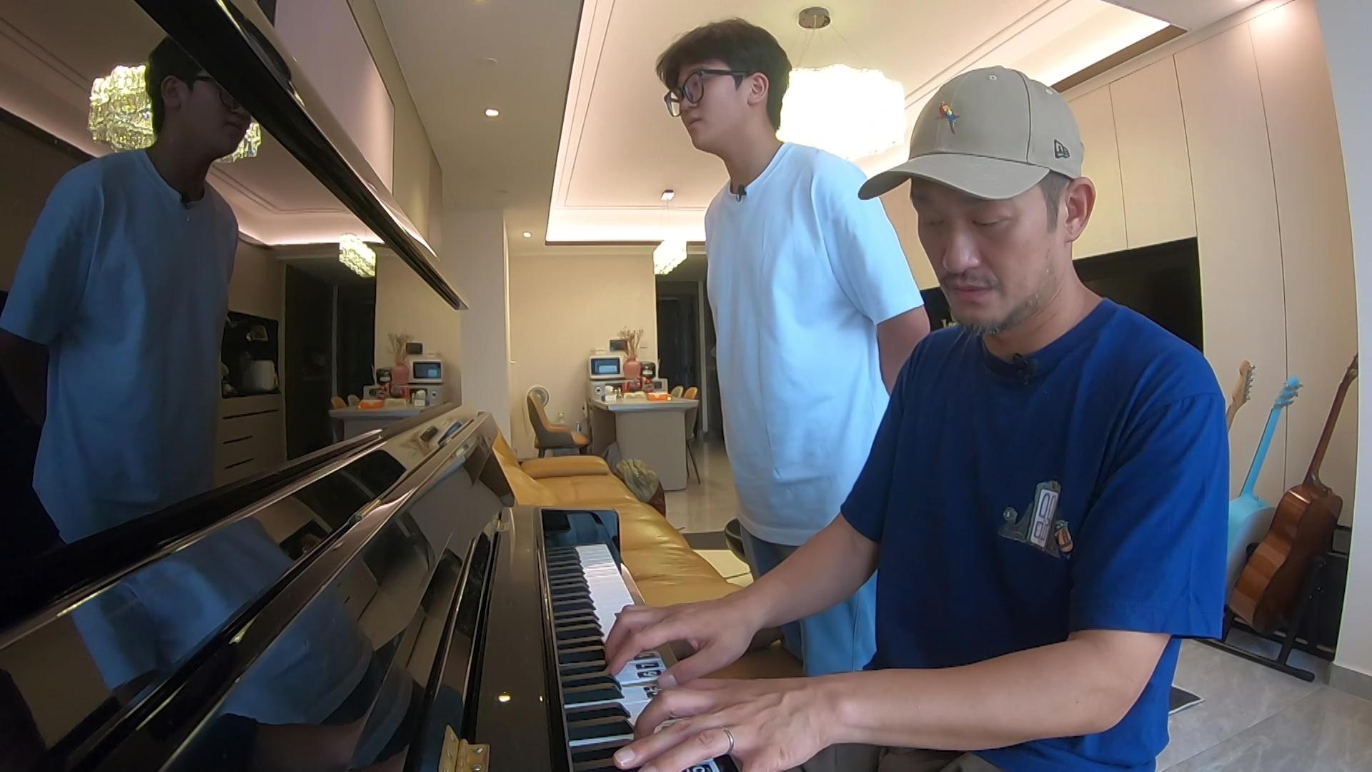 Deep花了不少心思教授趙一霖唱歌。