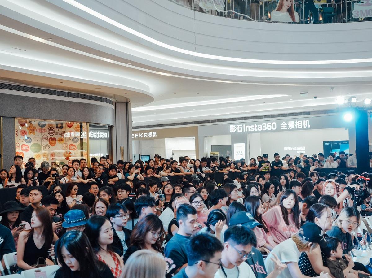 許靖韻出席活動變主題樂園 獲fans加冕封「葵青一枝花」