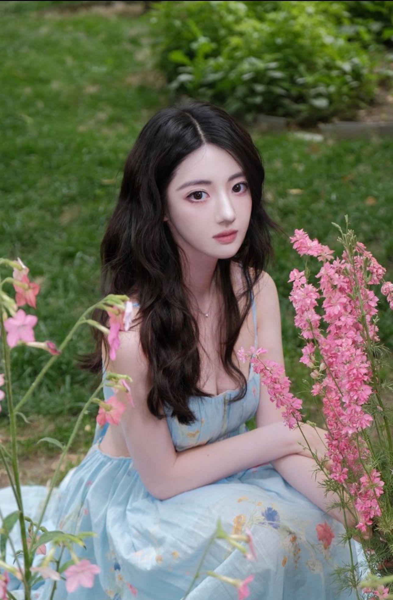 女演員許荔莎發文表示曾屬許凱舊愛。