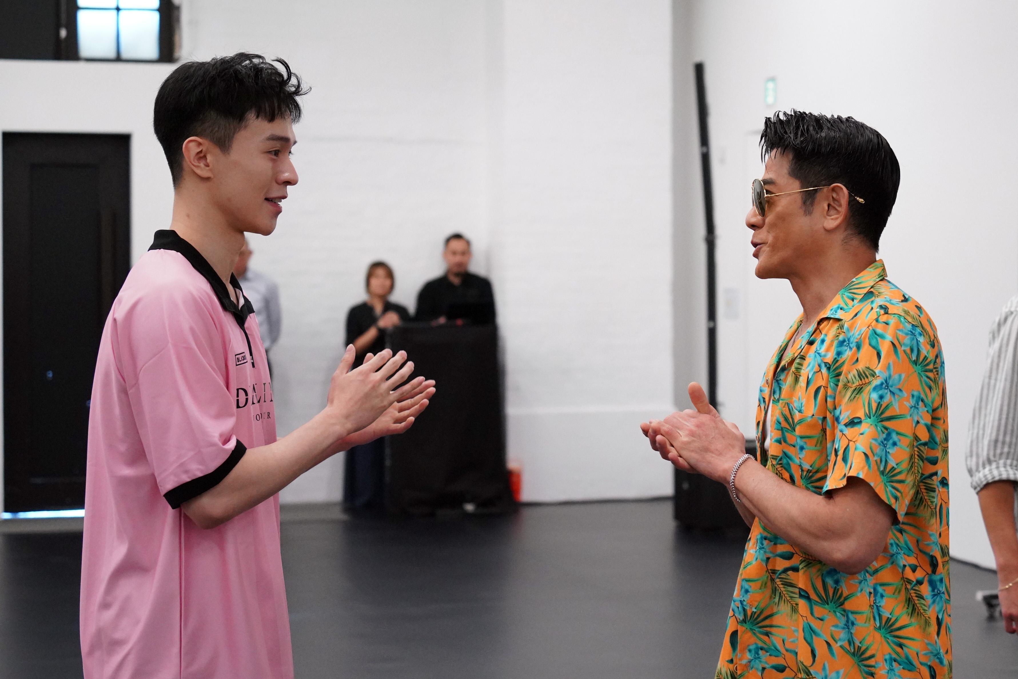 Aaron對新一代舞蹈表演者非常重視,又分享自己曾經靱帶撕裂的經歷。