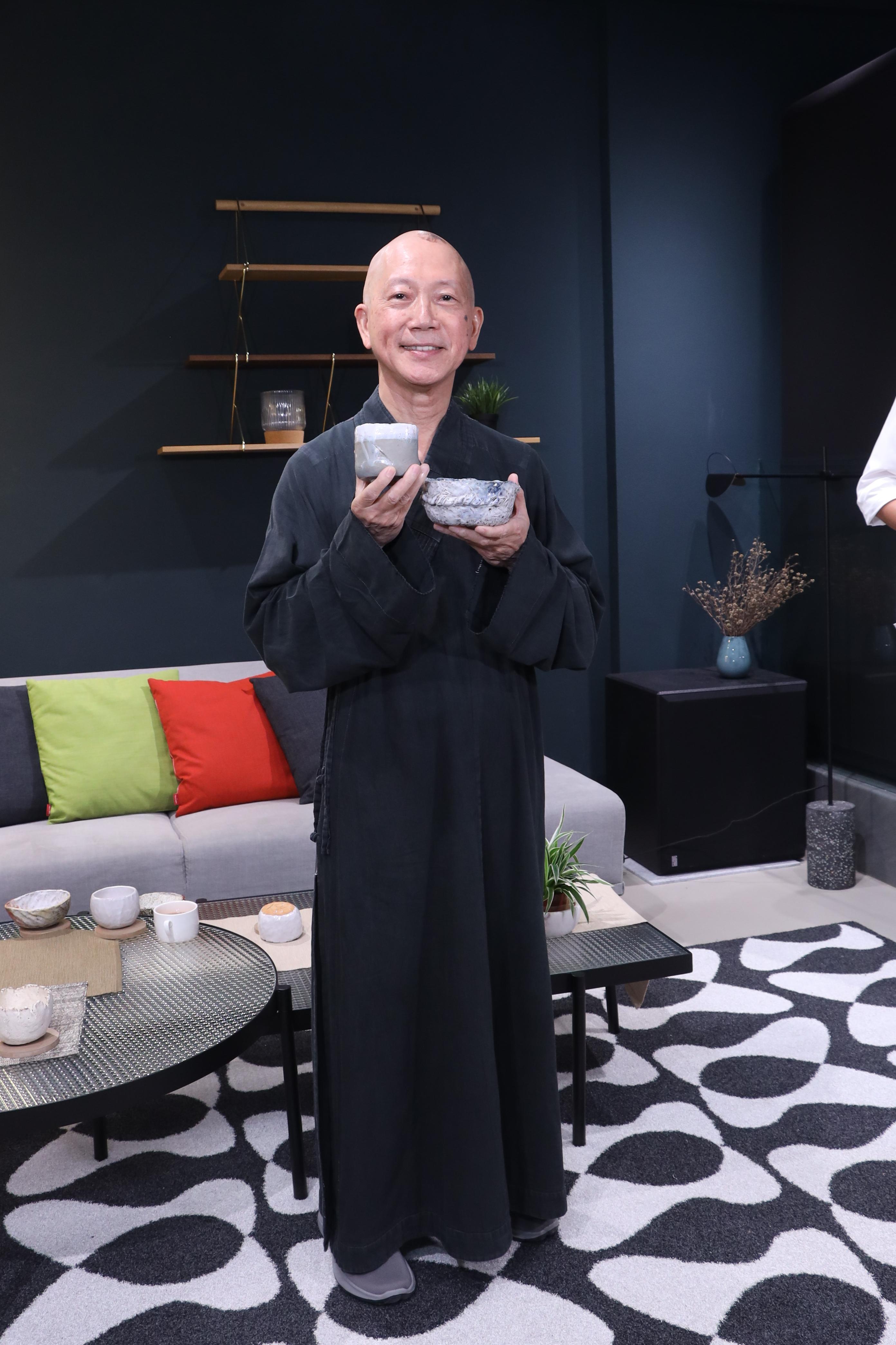 由名攝影師葉青霖出家成為「常霖大師」,令林保怡非常佩服。(娛樂組攝)