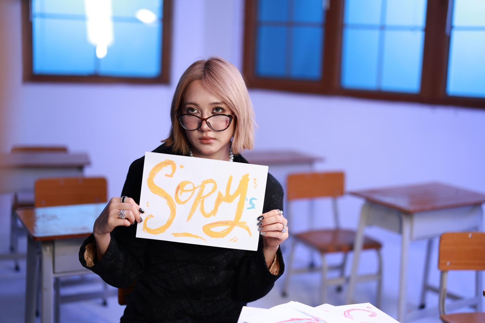 RIIANA新歌《I'M SORRY》MV,花了4個月時間構思。