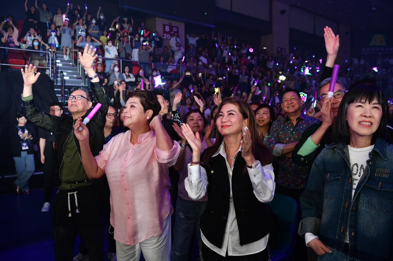 肥媽、樂易玲等,有到場支持張興辰。