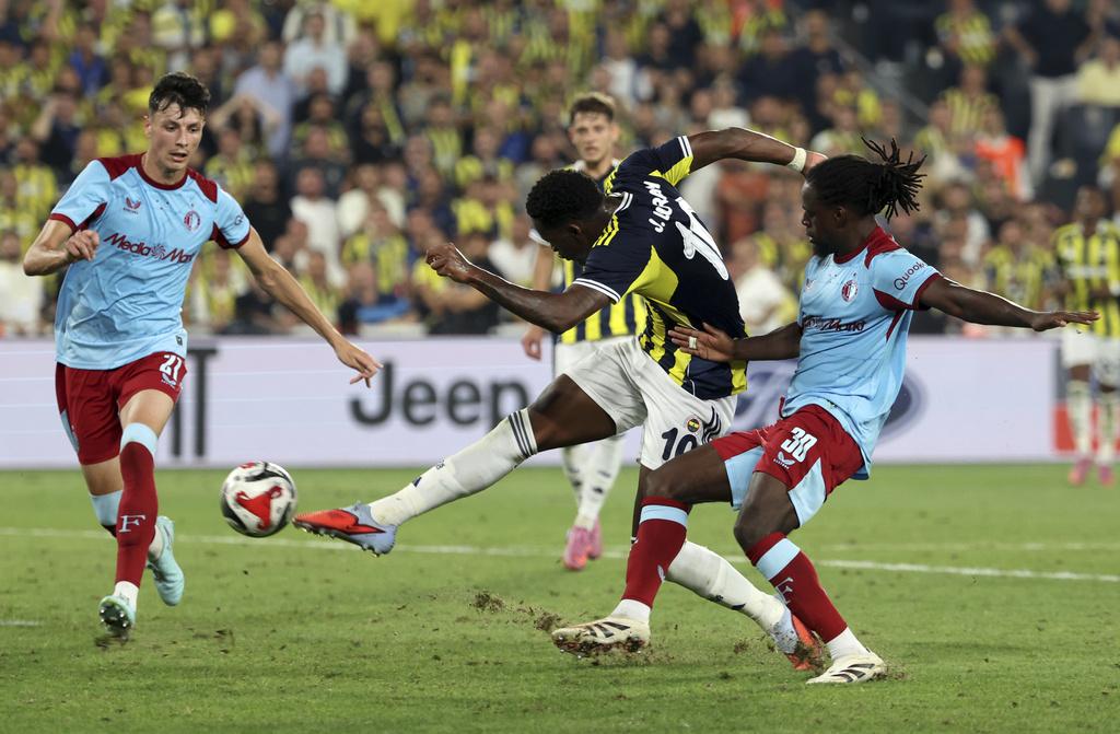 杜蘭為費倫巴治反超2:1。(美聯社)