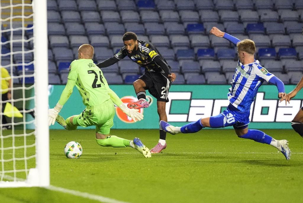 列斯聯的保利為球隊扳平。(美聯社)