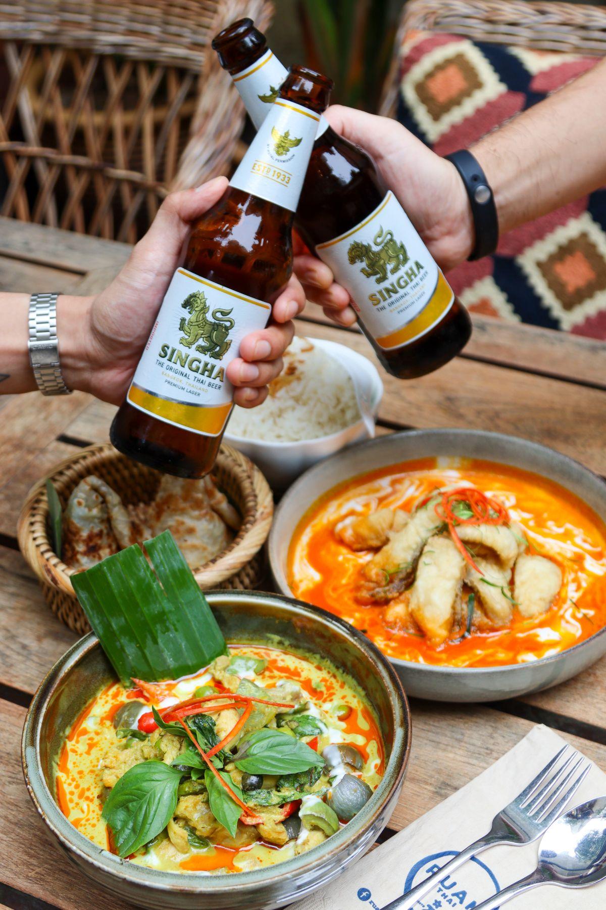 推介青咖喱雞、紅咖哩醬燒鱸魚