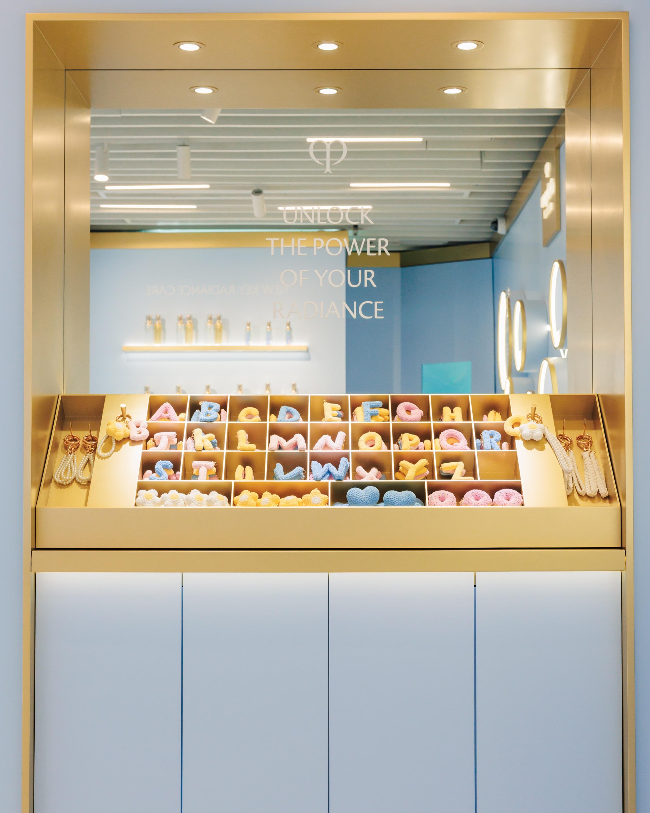 製作專屬鉑鑽鈎織吊飾