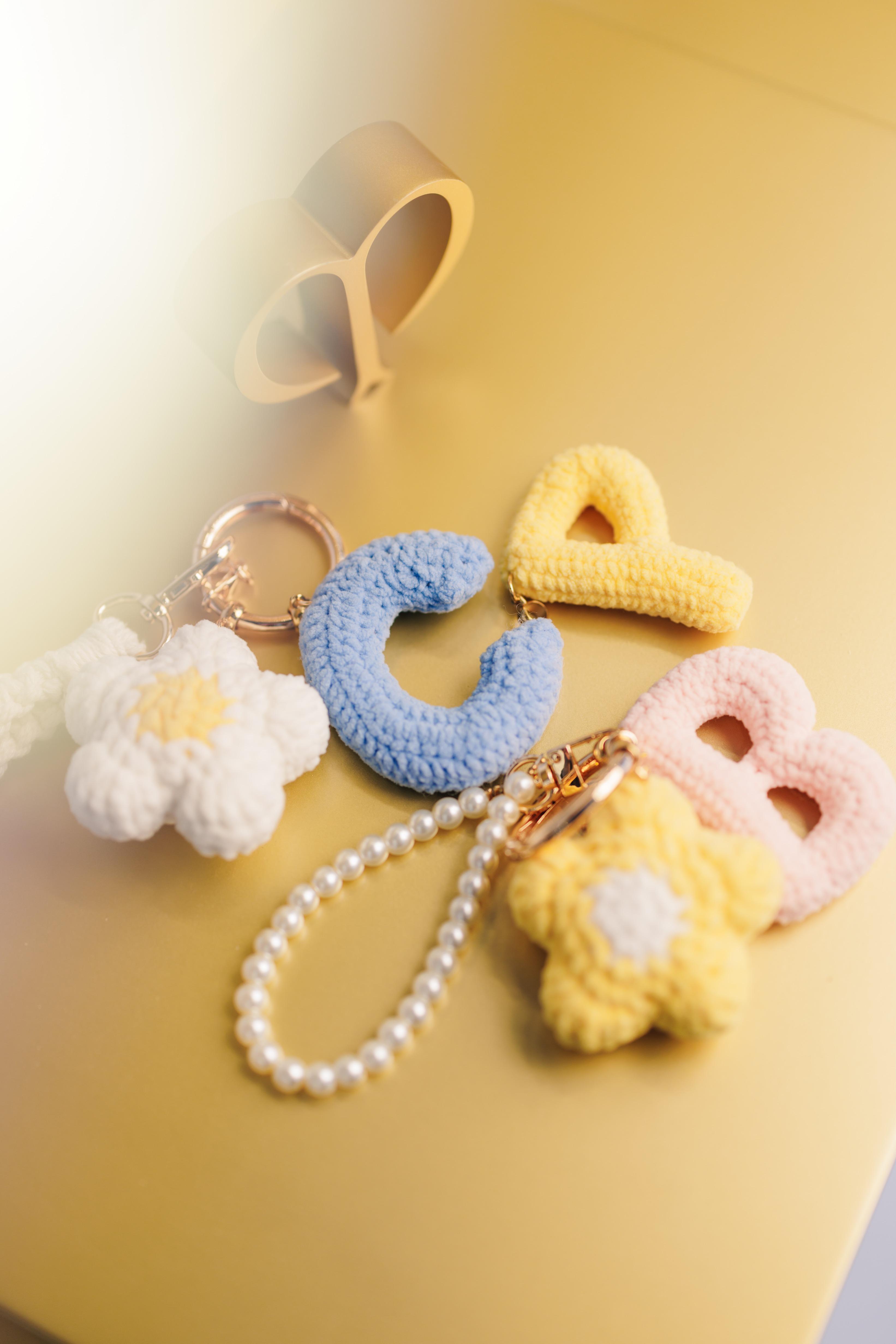 製作專屬鉑鑽鈎織吊飾