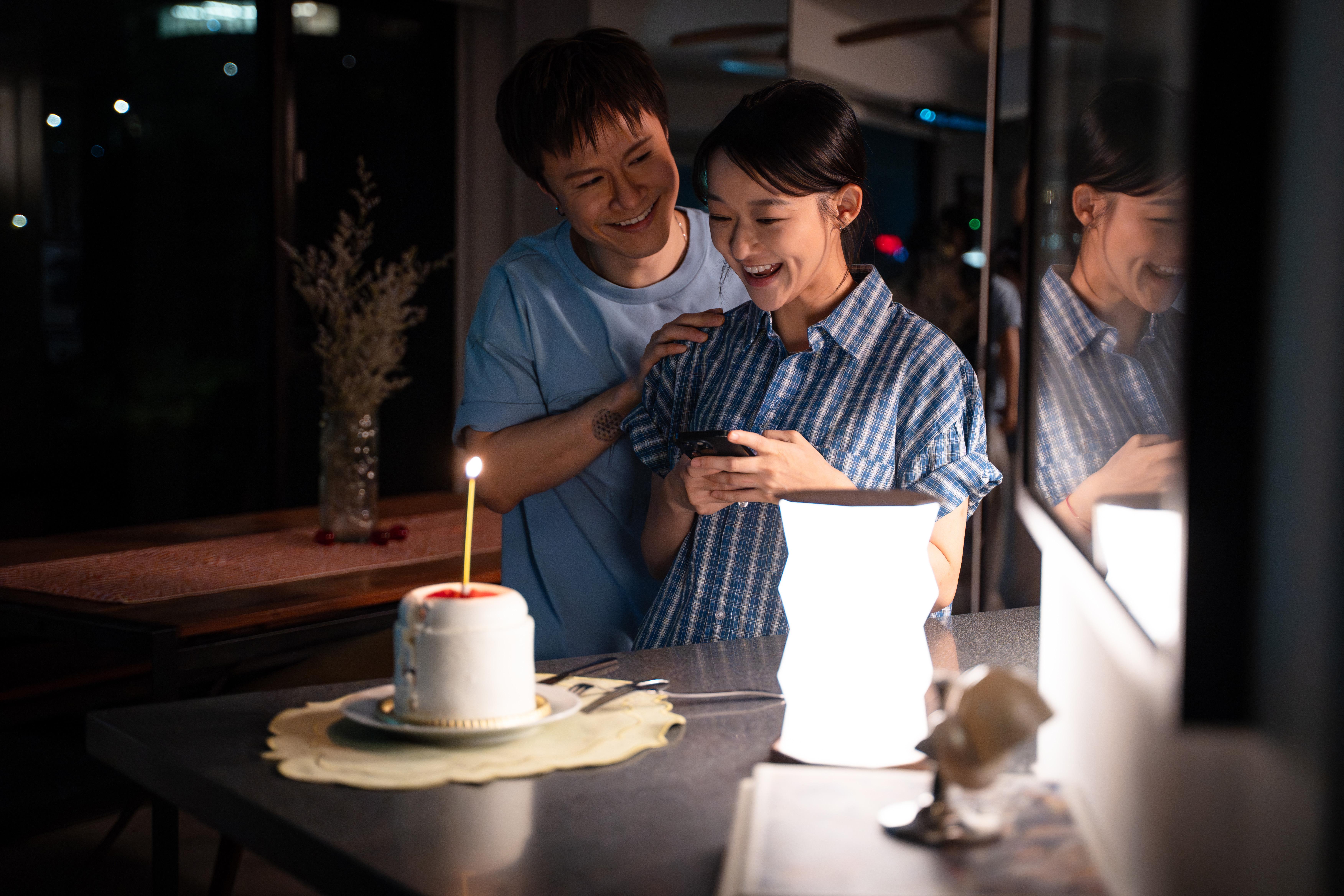 陳健安在今次《沒有時間》的MV中被Regen狠飛。