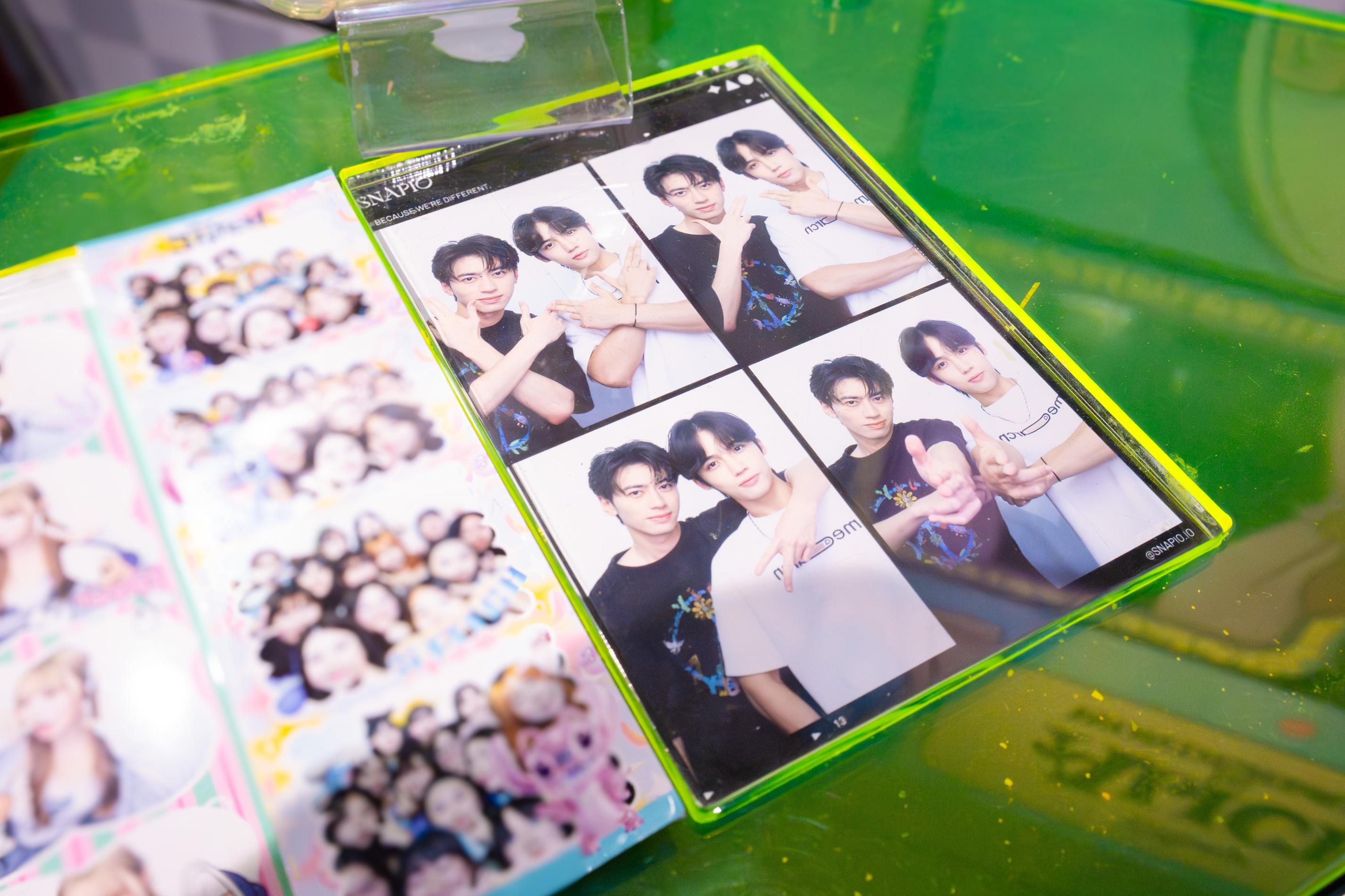 楊煜謙將於9月2號23歲生日,fans為他準備生日應援自拍相框,包括其招牌動作。