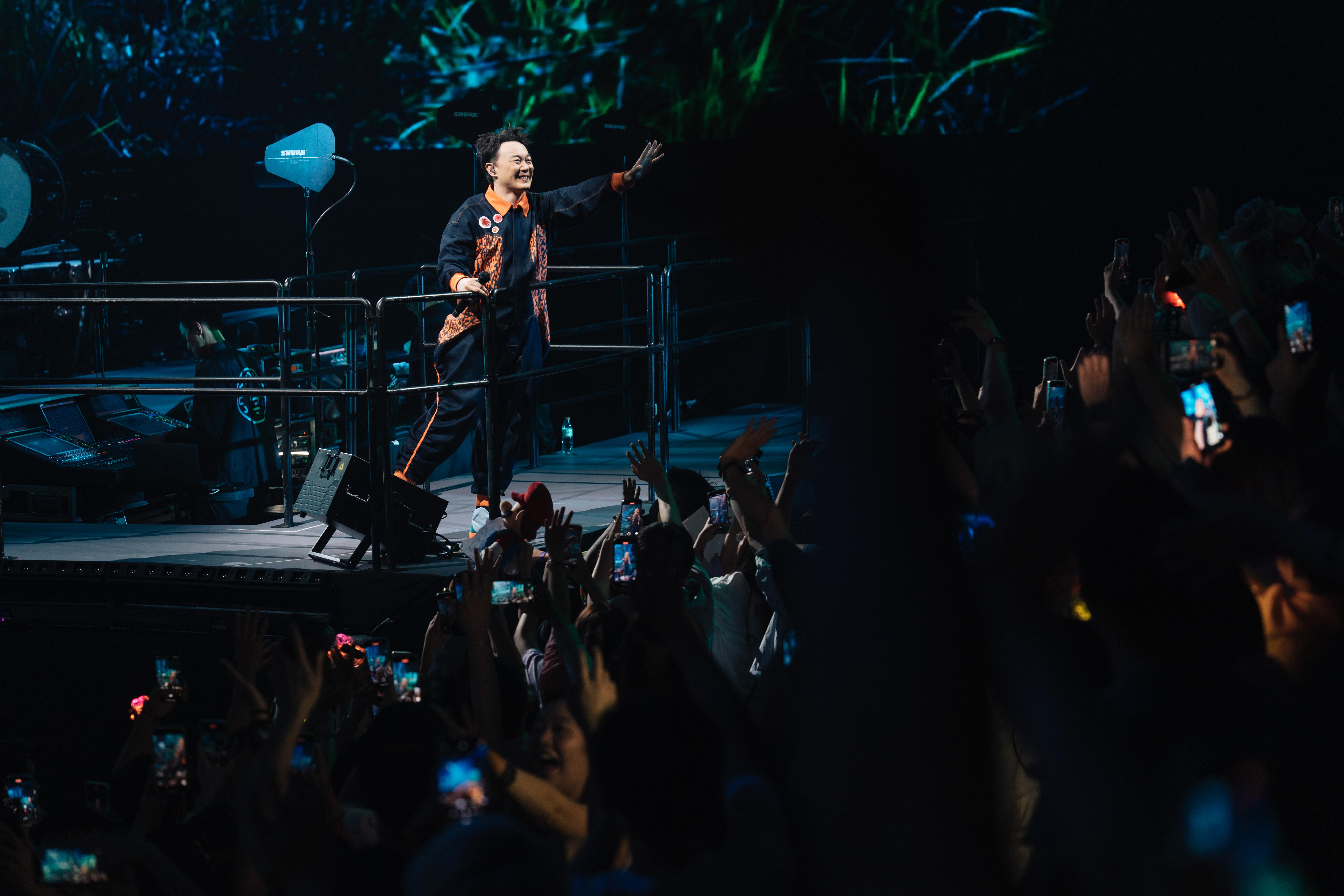 Eason狀態極佳,觀眾氣氛炸裂場館,令他更興奮。