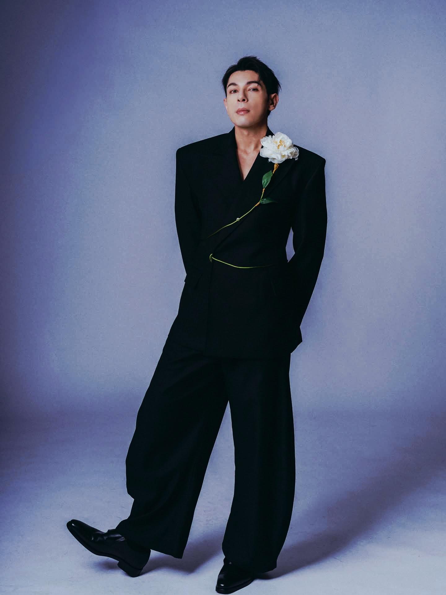 German音樂會造型照非常有型。