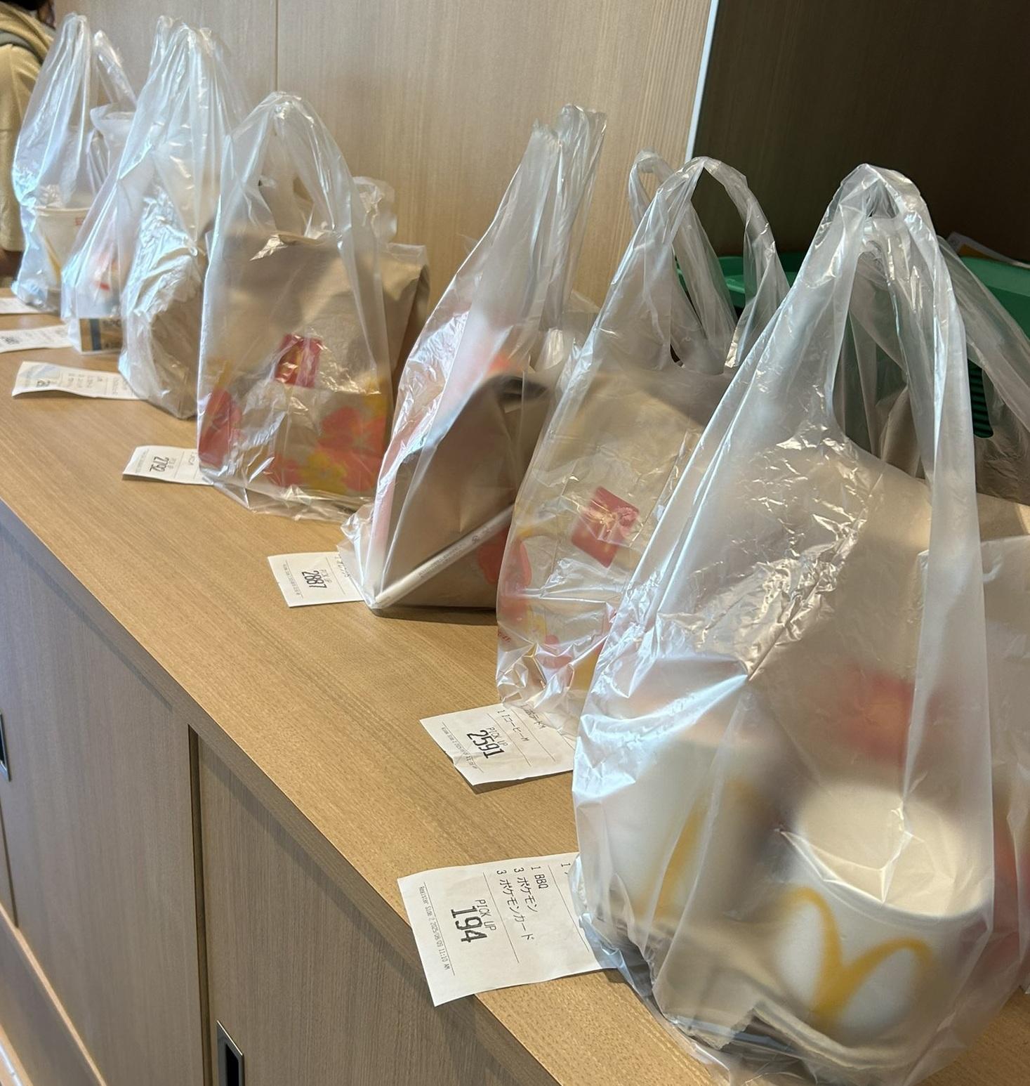 大量麥當勞食物被遺缺。(網上圖片)