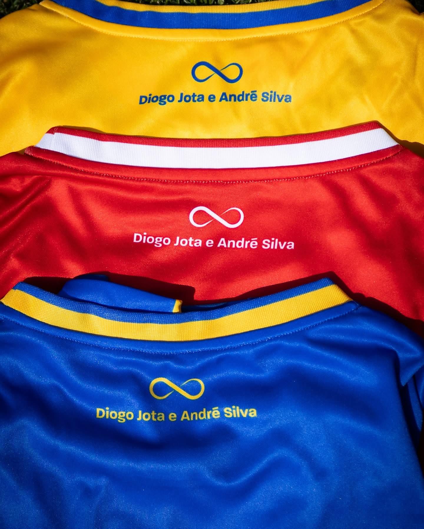 貢多馬爾SC(Gondomar SC)2025/2026球衣,印上祖達(Diogo Jota)及弟弟安迪施華(Andre Silva)的肖像、名字與無限符號