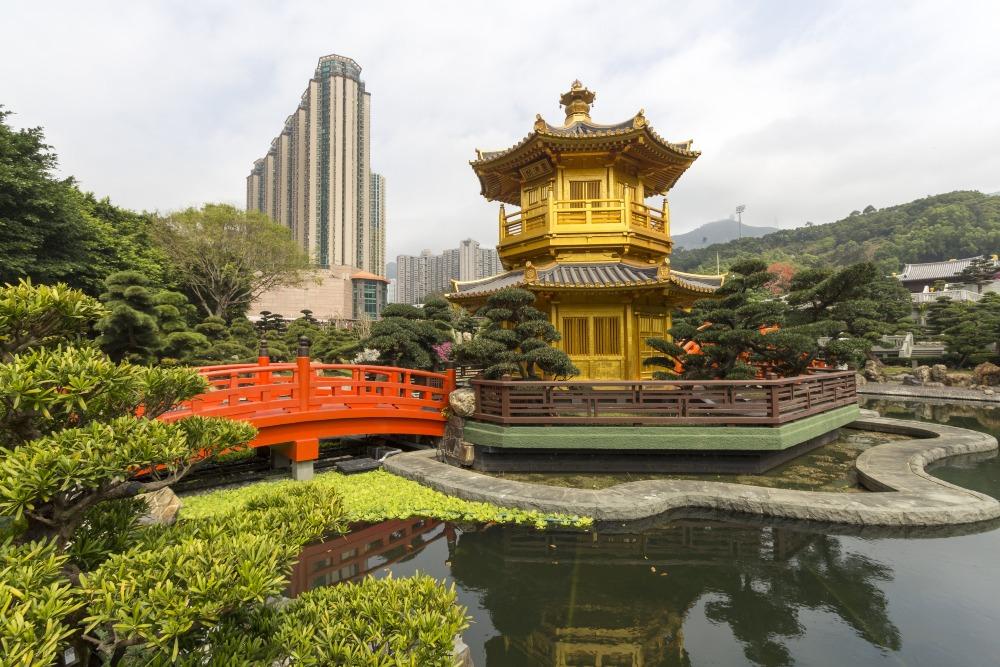 鄰近斧山道的著名景點志蓮淨苑,是一座仿唐式佛寺,於1997年底落成,曾獲得不少際築獎項。( 圖片來源:Getty)