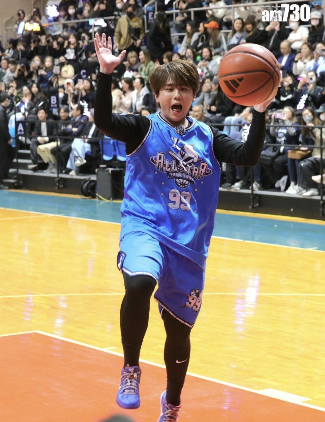 姜濤閉關期間靠瘋狂打籃球減壓。