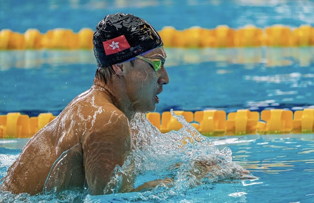 方力申退役15年,在2018年重返泳壇,更每日積極操練。