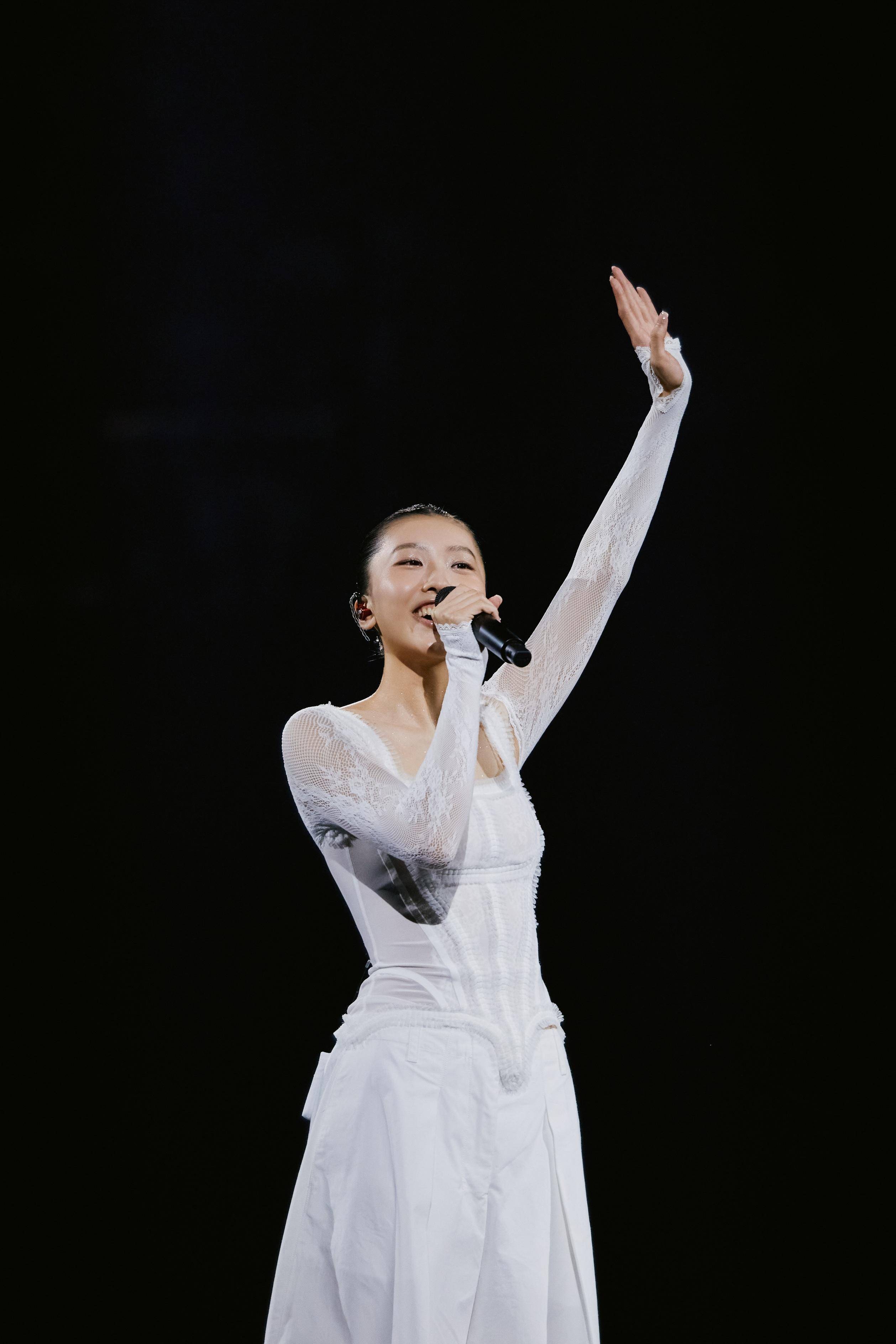 Eason女兒陳康堤最近加盟華納,日前在澳門華納家族《WM!GO!》演唱會初登舞台。