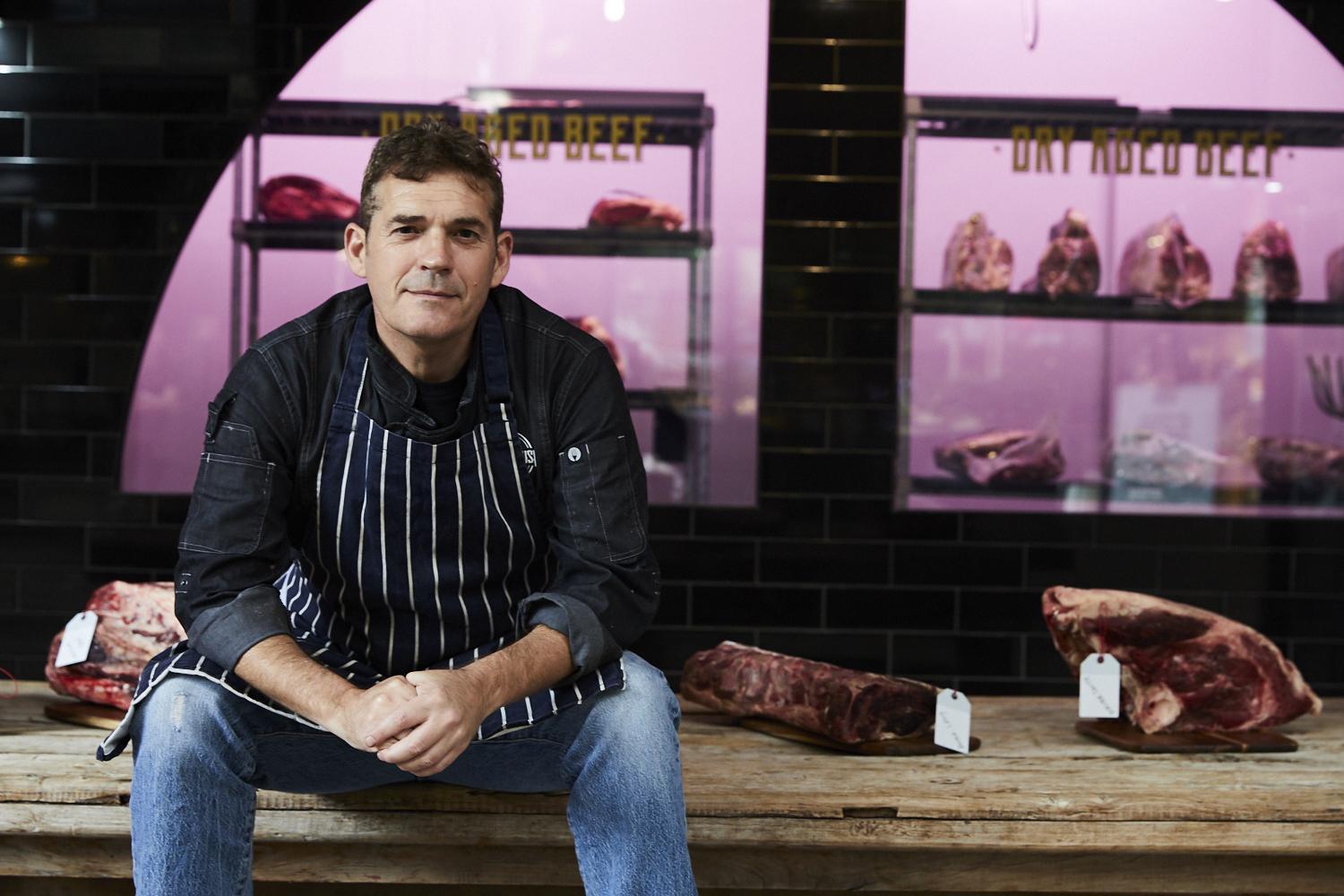 餐廳創辦人Jonathan Glover開餐廳以千層麵命名 ,向嫲嫲致敬。