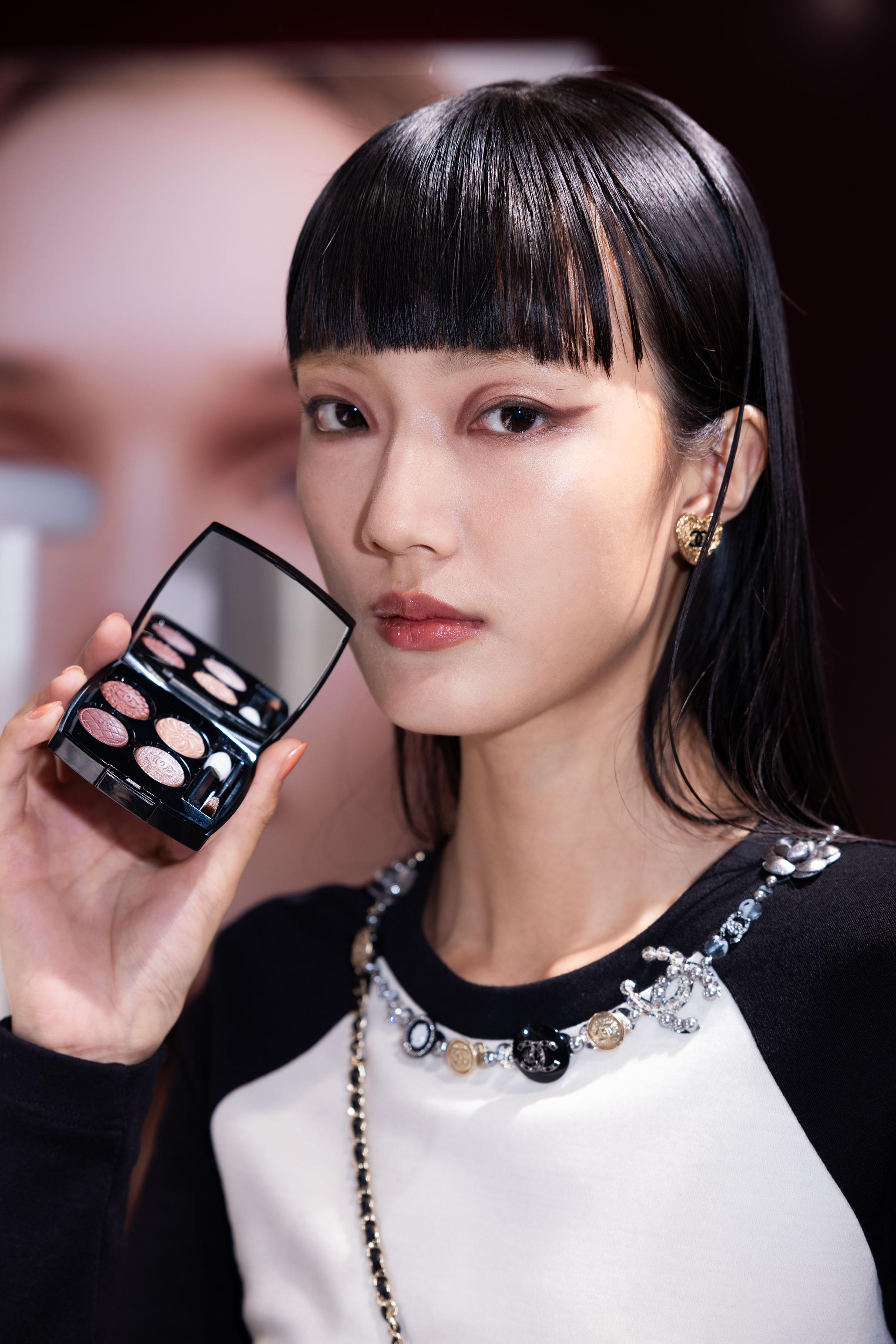 CHANEL LES 4 OMBRES BOUTONS 珠寶鈕扣四色眼影 209 MADEMOISELLE $685