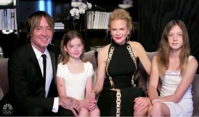 妮歌一家四口,老公Keith Urban、大女Sunday和細女Faith Margaret。