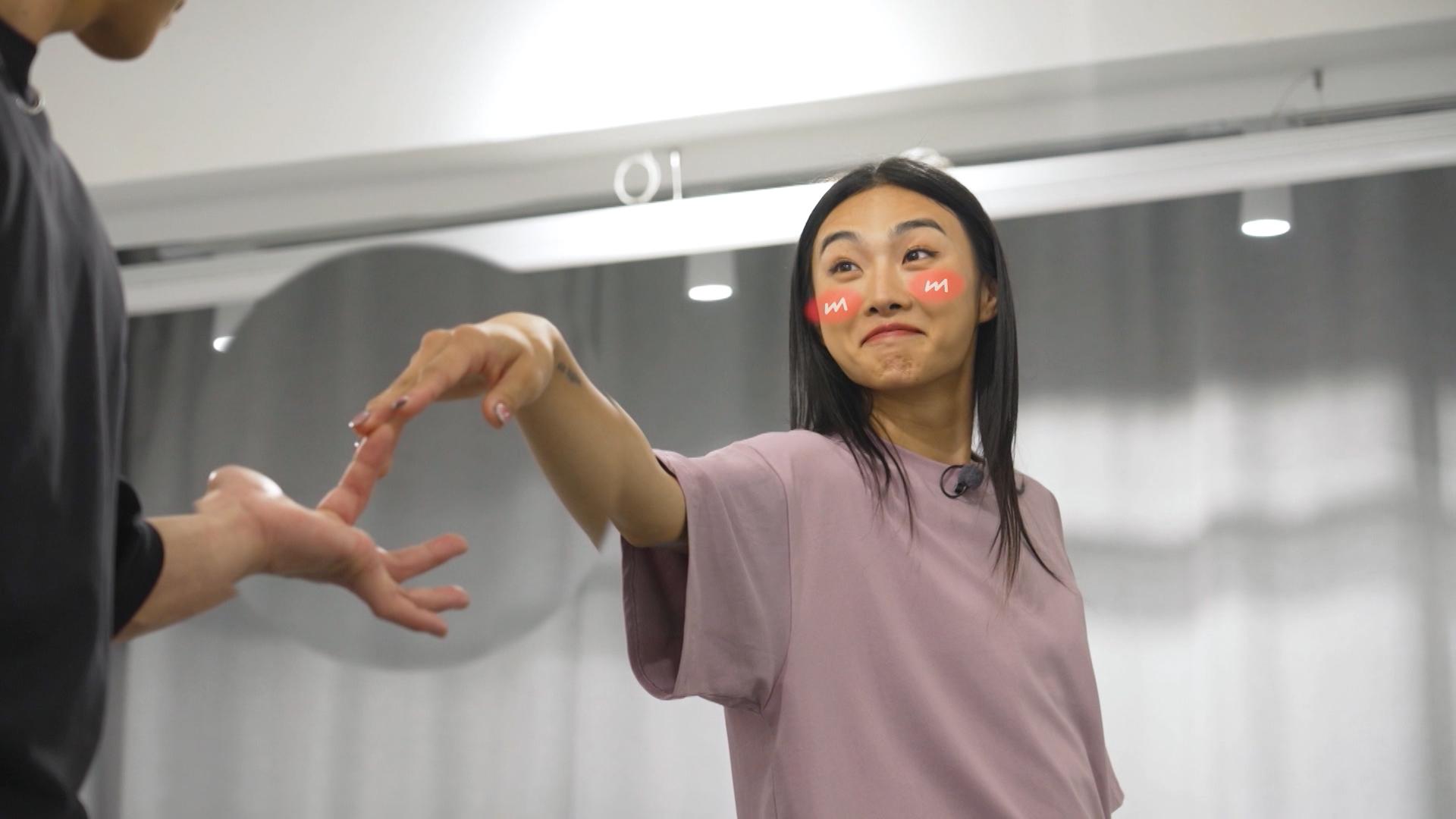 與Lyman近距離接觸時,楊文蔚感到尷尬。