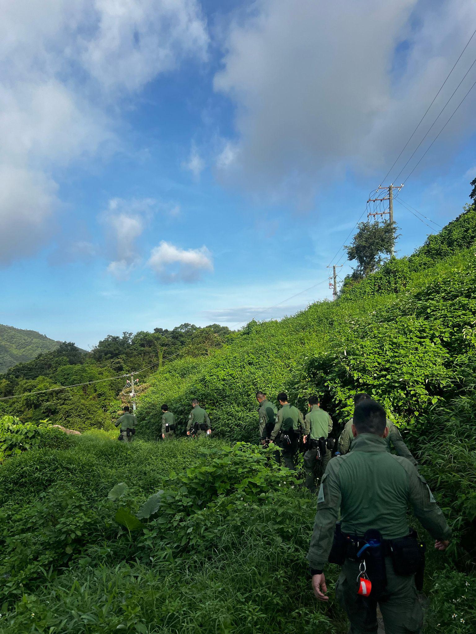 警方東九龍總區人員一連四日展開代號「捲聲」陸空反爆竊行動。