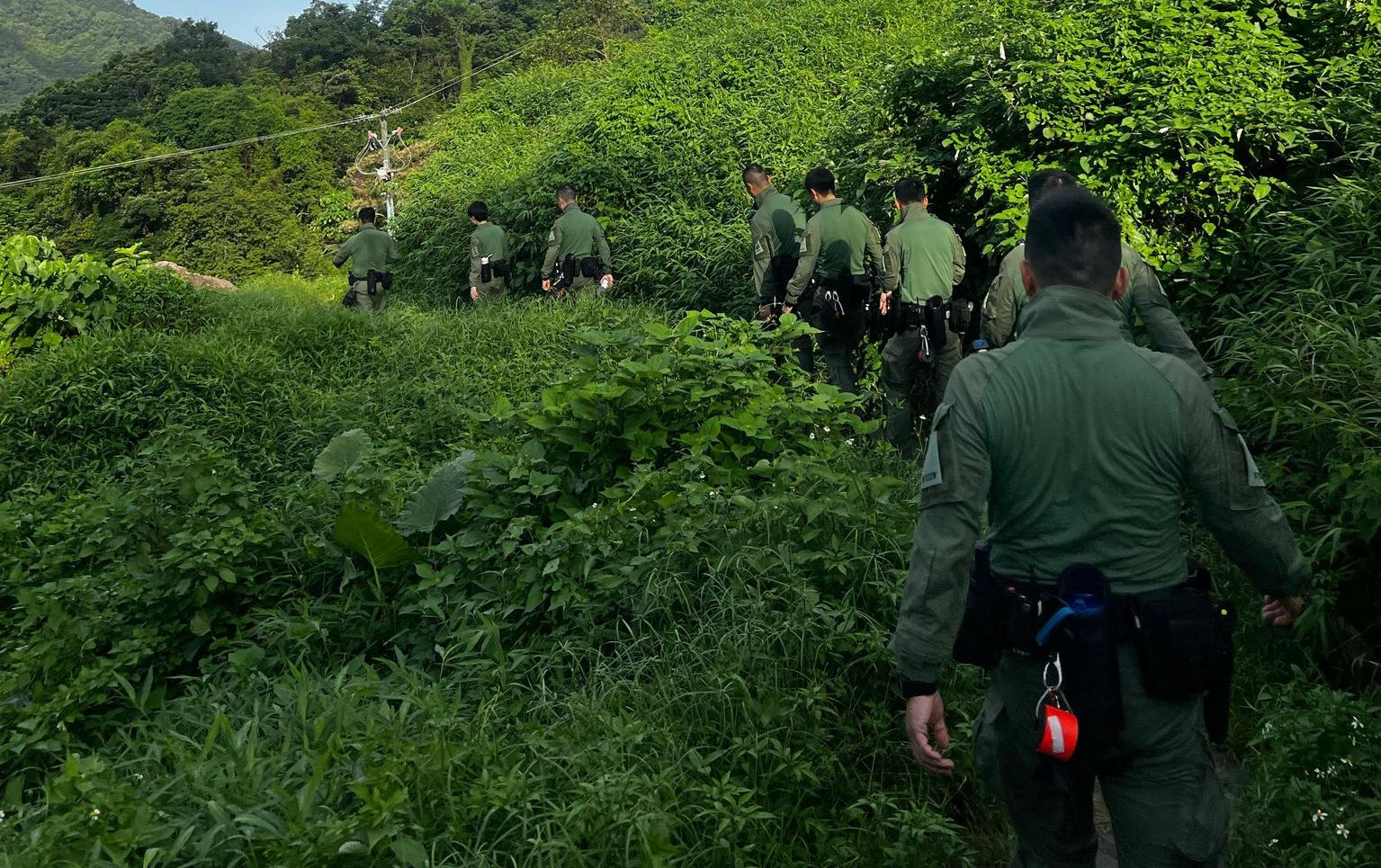 警方東九龍總區人員一連四日展開代號「捲聲」陸空反爆竊行動。